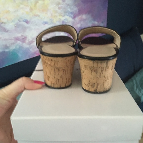 Comfy Nine West slides - Picture 3 of 5